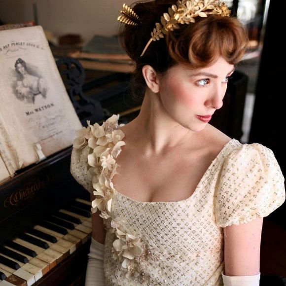 Meet your Posher, Asta - Picture 1 of 1